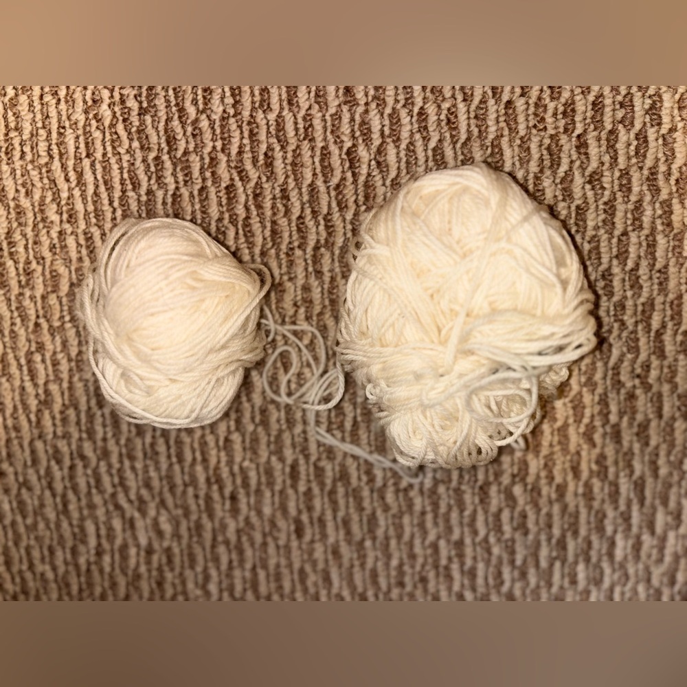 Merino Wool Cream Colored Yarn Balls / Bundle, 22µm